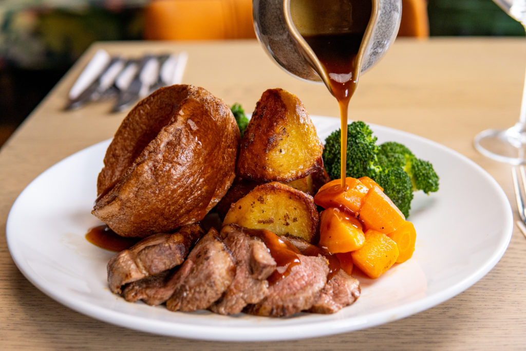 Traditional English Food: A Culinary Heritage of the United Kingdom 3 Iconic Traditional English Dishes