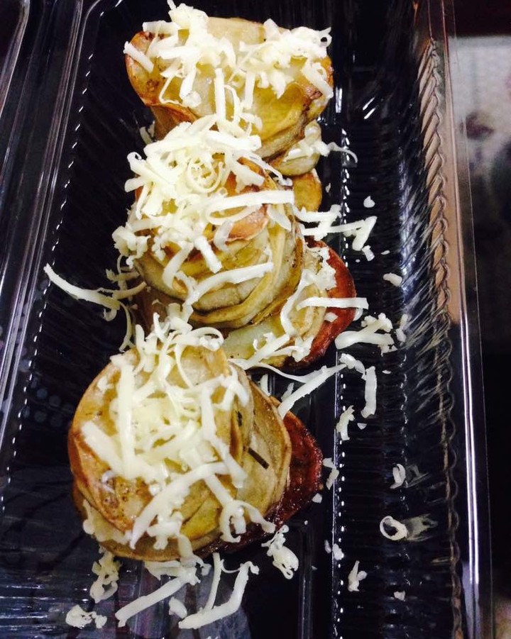 Baked Garlic Parmesan Potato Wedges image