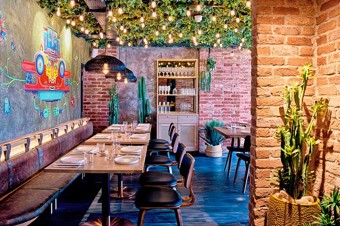 Best Restaurants Notting Hill: Discover the Area’s Culinary Gems 4 08GFMural Banquette copy b4ac6b3