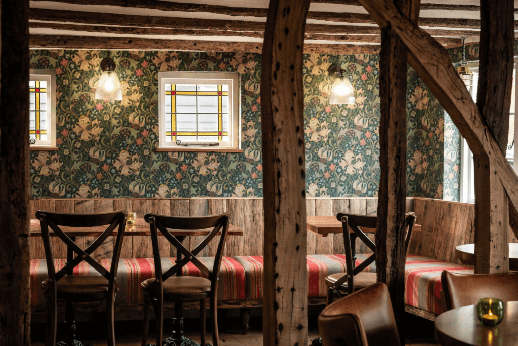 Country Pubs Near London image