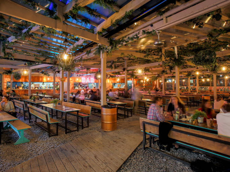 Best Paddington Bars: A Complete Guide to the Area’s Most Stylish Drinking Spots 3 image 10