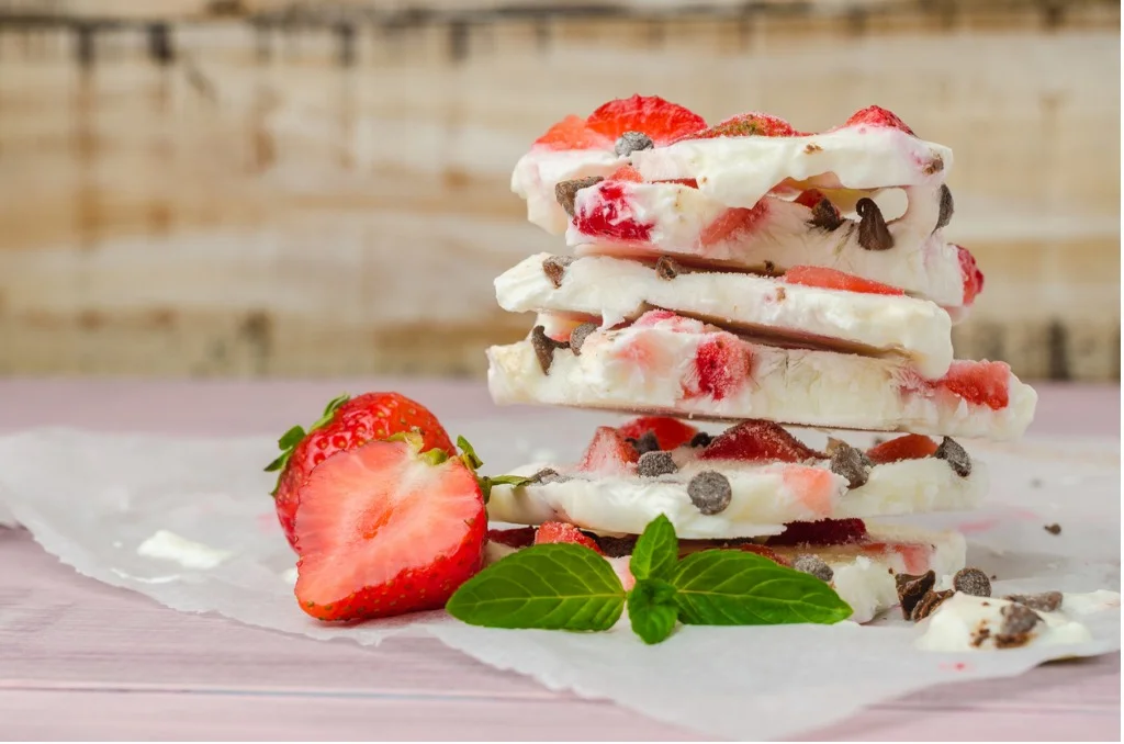 strawberry yogurt bark recipe