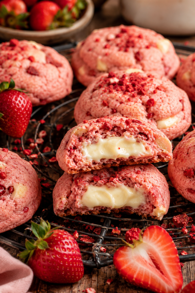 20 Strawberry Cheesecake Cookies Recipes That Actually Taste Like Cheesecake 2 image 663